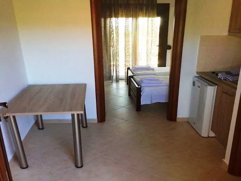 Paradisos Apartments Nea Skioni