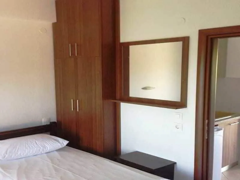 Paradisos Apartments Nea Skioni